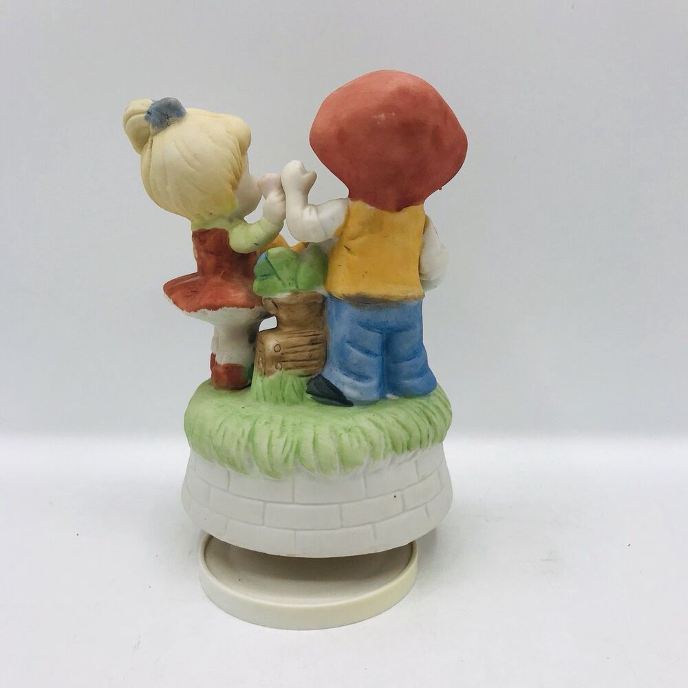 Boy and Girl, Puppy in Garden Wind Up Music Box Vintage 90's 6 Inches - Picture 3 of 5